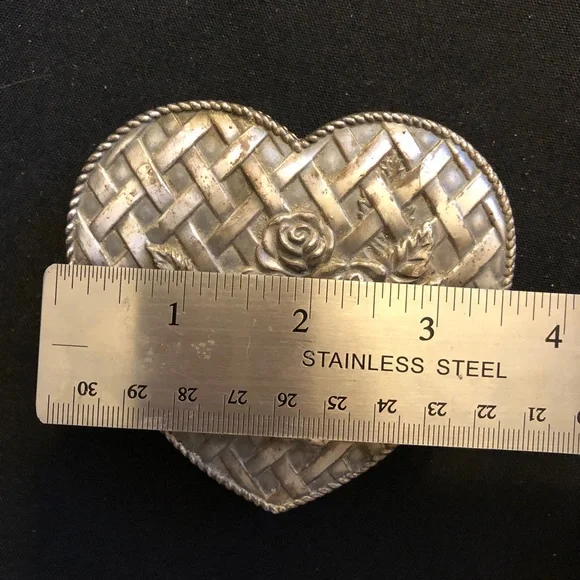 Vintage Metal heart trinket box gothic distressed look - Picture 7 of 10